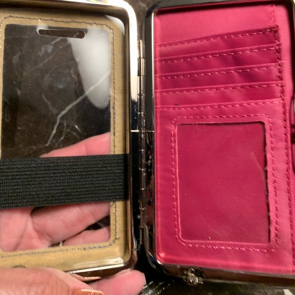 Smartphone Wristlet Case & Wallet - Picture 4 of 8